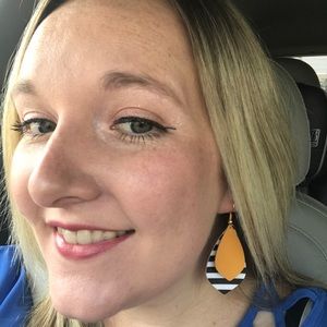 Meet your Posher, Skyler